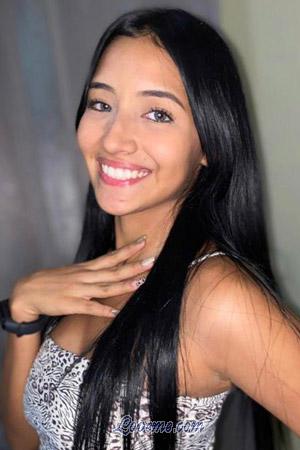 201584 - Daniela Idade: 20 - Colômbia