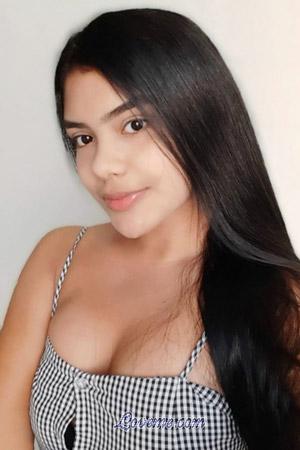 202017 - Valeria Idade: 19 - Colômbia