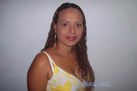 104007 - Ederildis Idade: 34 - Colômbia