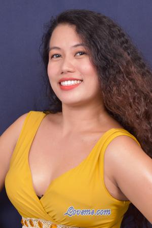 212774 - Dindi Marie Idade: 26 - As Filipinas
