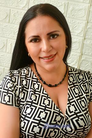 222588 - Karina Idade: 46 - Peru