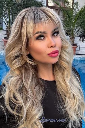 223623 - Olena Idade: 41 - Ucrânia