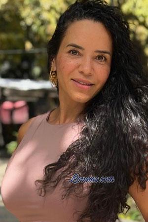 223663 - Paola Idade: 48 - Colômbia