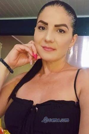 224503 - Kristy Idade: 41 - Costa Rica