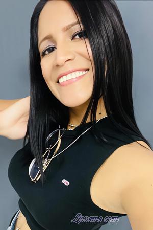 224513 - Carolina Idade: 33 - Peru