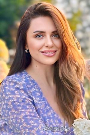 224551 - Yulia Idade: 36 - Ucrânia