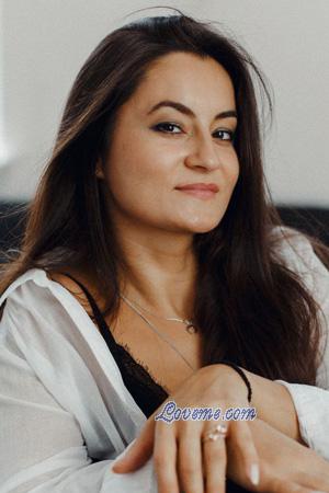 225352 - Gulmira Idade: 32 - Ucrânia