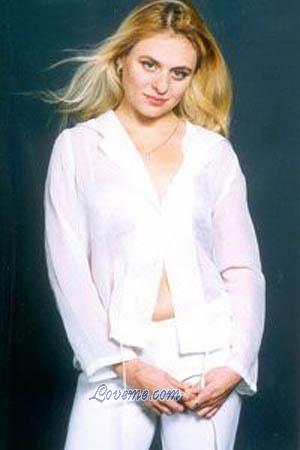 53175 - Elena Idade: 32 - Russia