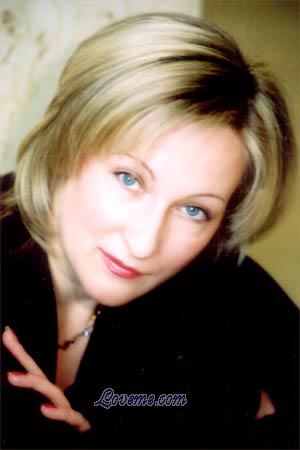 58786 - Elena Idade: 42 - Russia