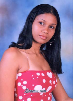 61706 - Nayibe Idade: 26 - Colômbia