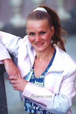 73875 - Elena Idade: 27 - Russia